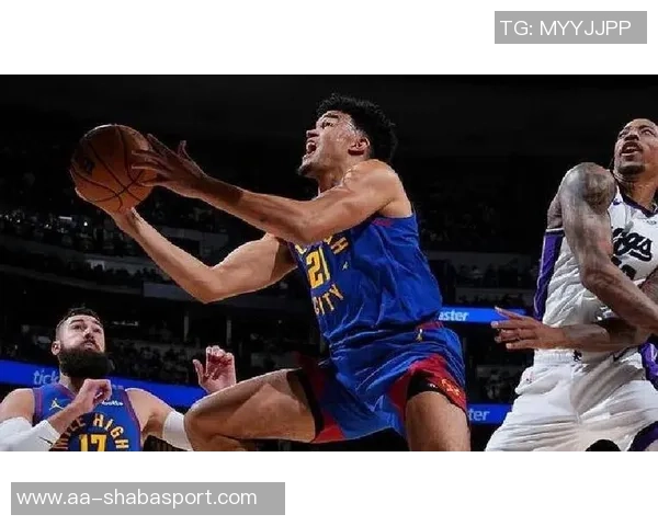 斯潘塞琼斯分享生活便利球馆附近公寓无车出行借队友车辆解决问题